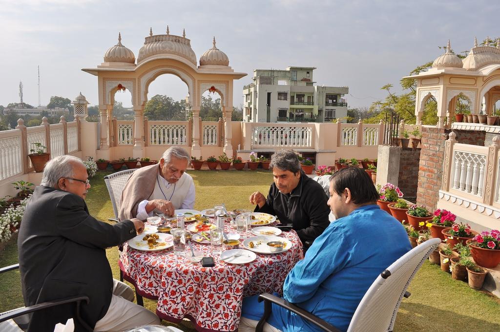 Hotel Om Niwas Jaipur